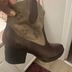Born Mid cowboy boots WM 12